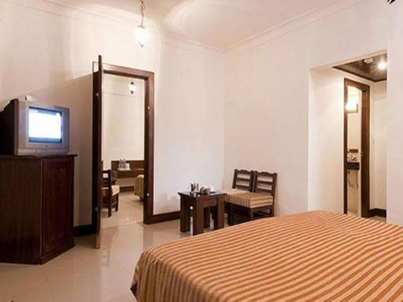 Hotel Atithi Agra  Exterior foto